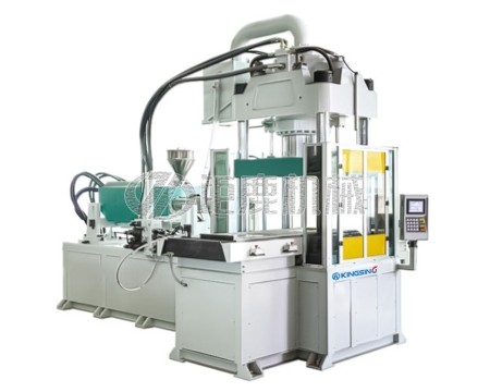 立锁模卧式射出机