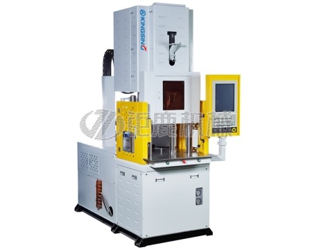 电动立式注塑机